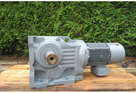 11 RPM 3 KW Asmaat 60 mm. Unused